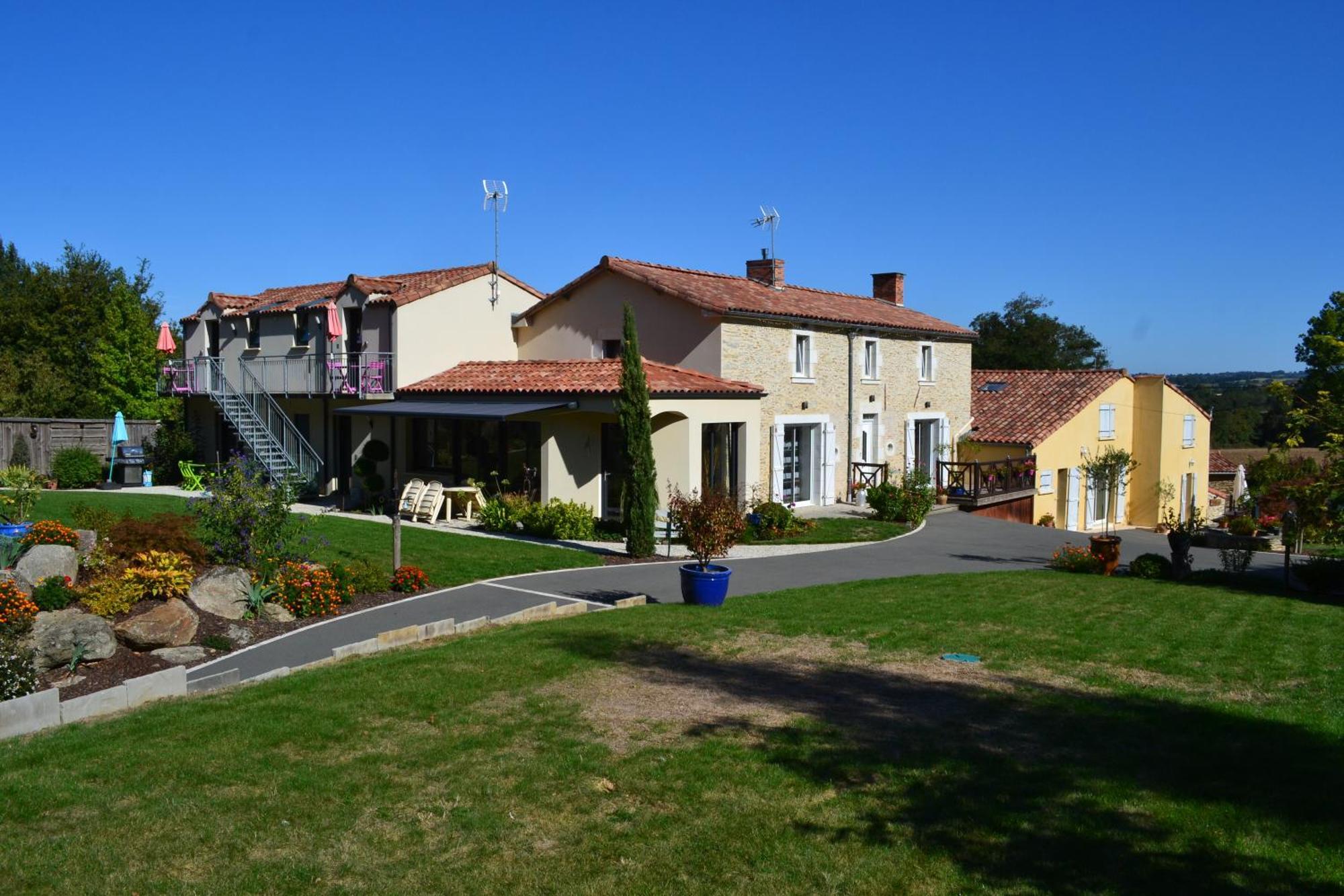 Gites De La Bibudiere Le Boupere Exterior photo