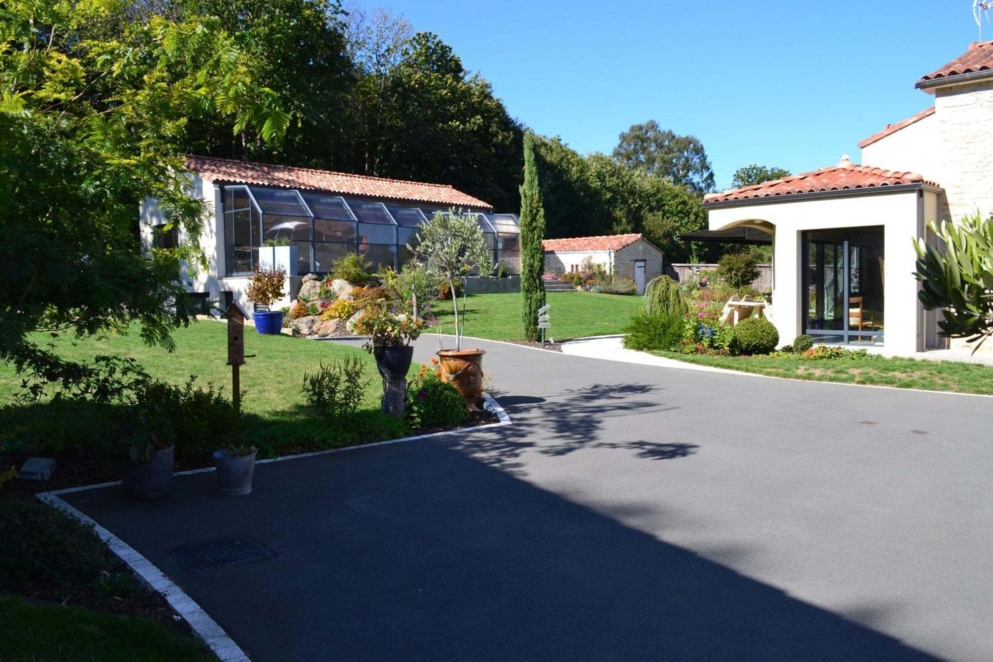 Gites De La Bibudiere Le Boupere Exterior photo