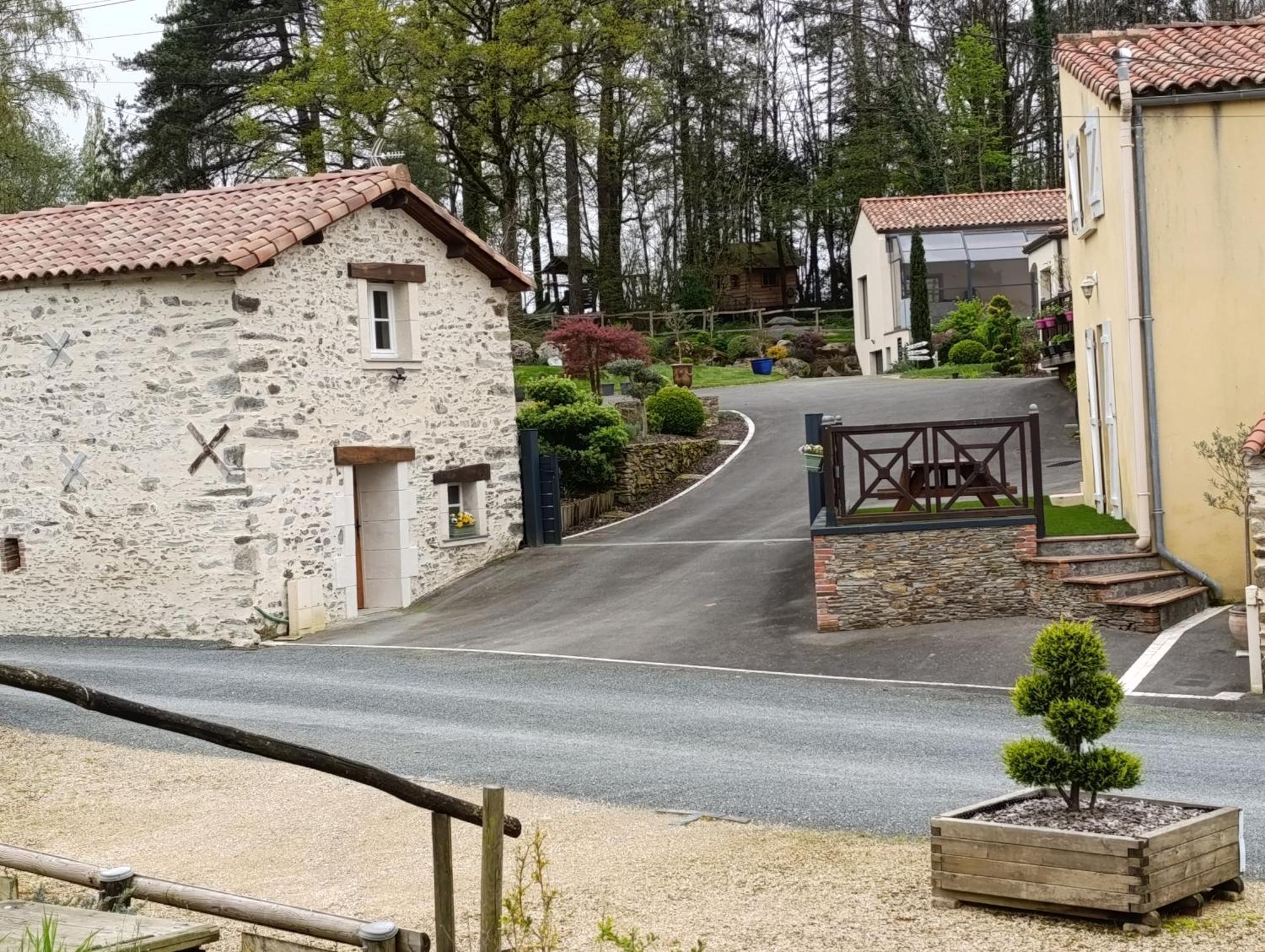 Gites De La Bibudiere Le Boupere Exterior photo
